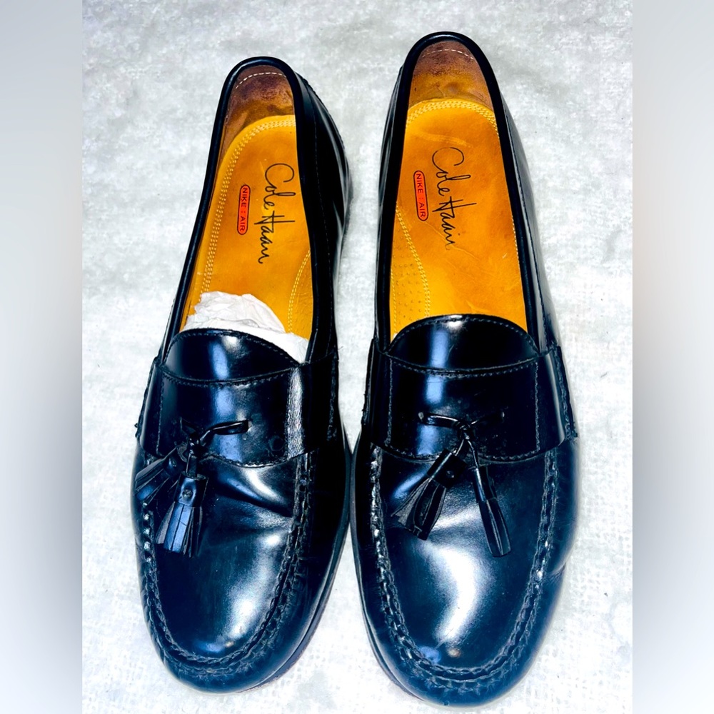 COLE HAAN men Nike Air tassel loaders black leather Size 11 1/2 good condition
